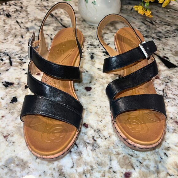 👡 B.O.C. Born Concept Women's Black Leather Wedge Sandals – Size 9M - Picture 1 of 9